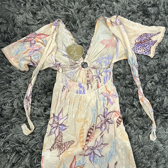 Beautiful Summer Dress - Picture 6 of 7